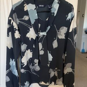 Chase Lands' End Blue and White Floral Blouse